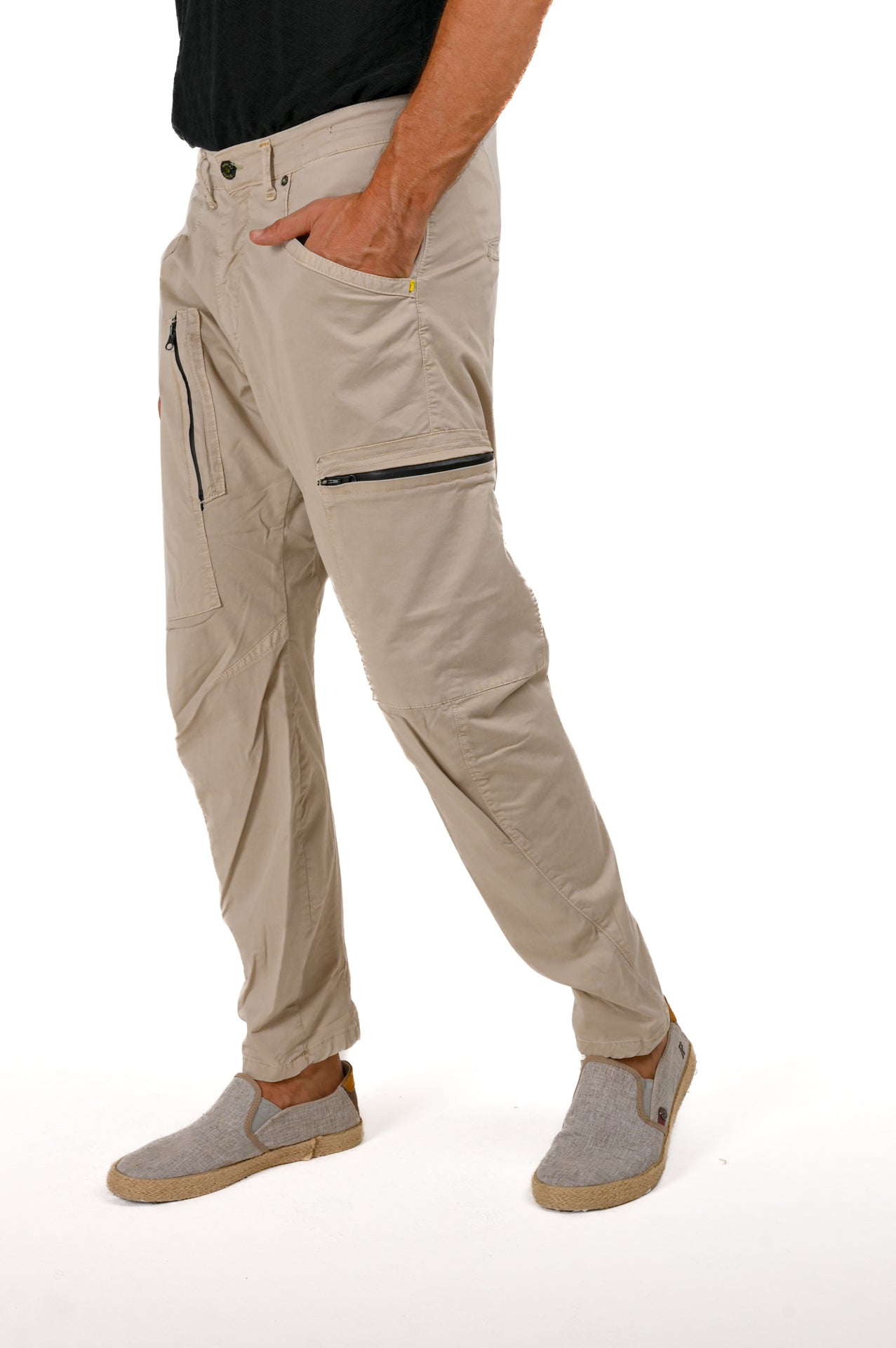 Pantaloni in cotone loose Out SS23