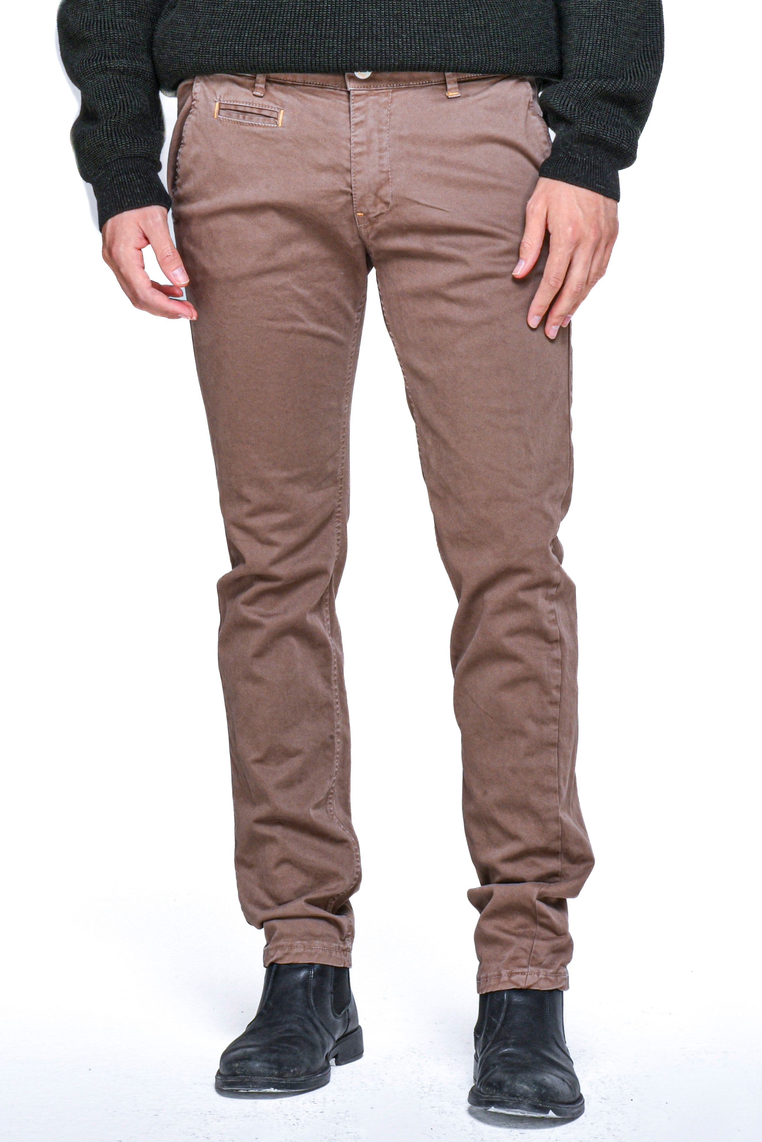 Pantaloni slim Kinos