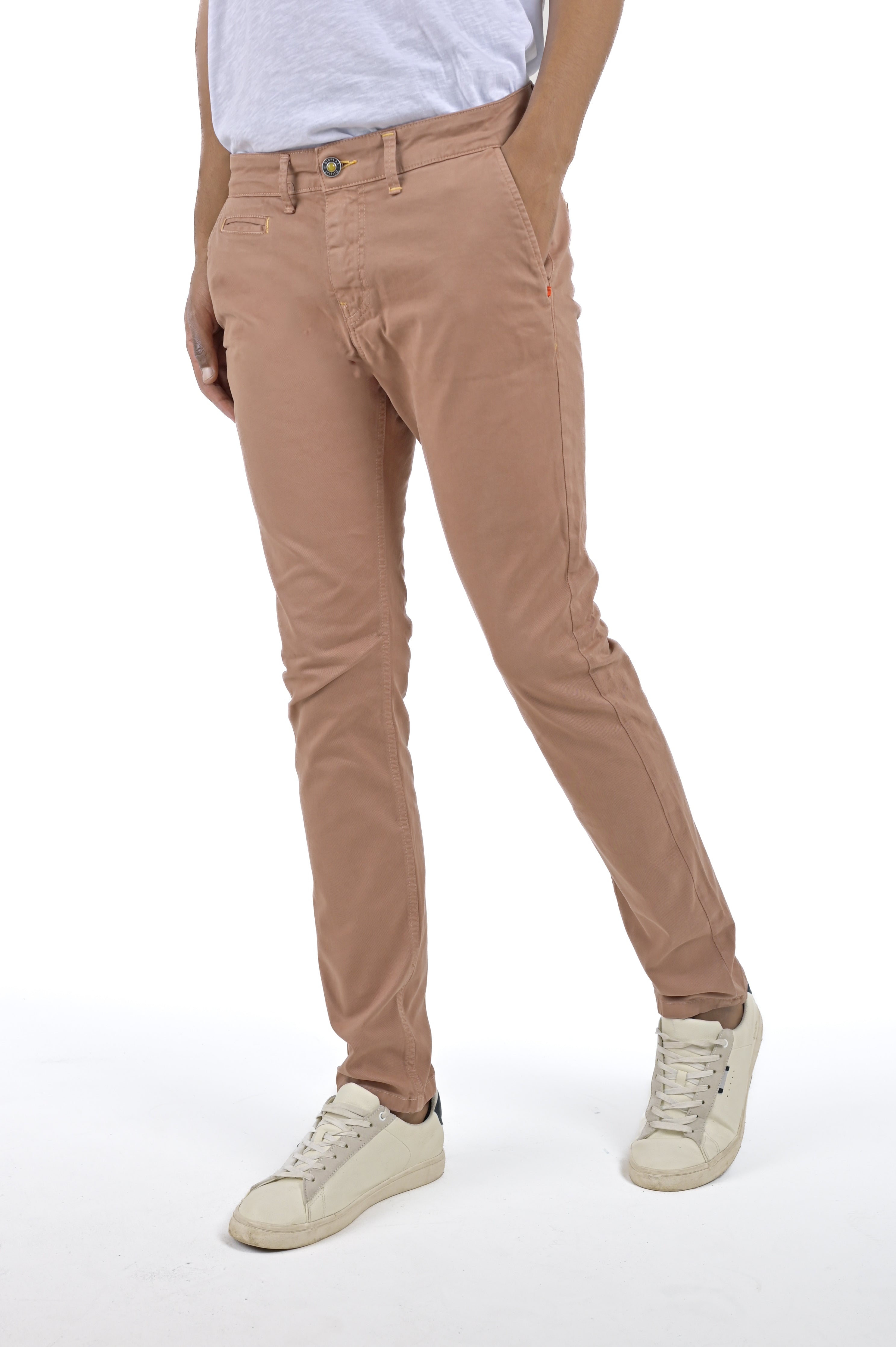 Pantaloni slim Kinos