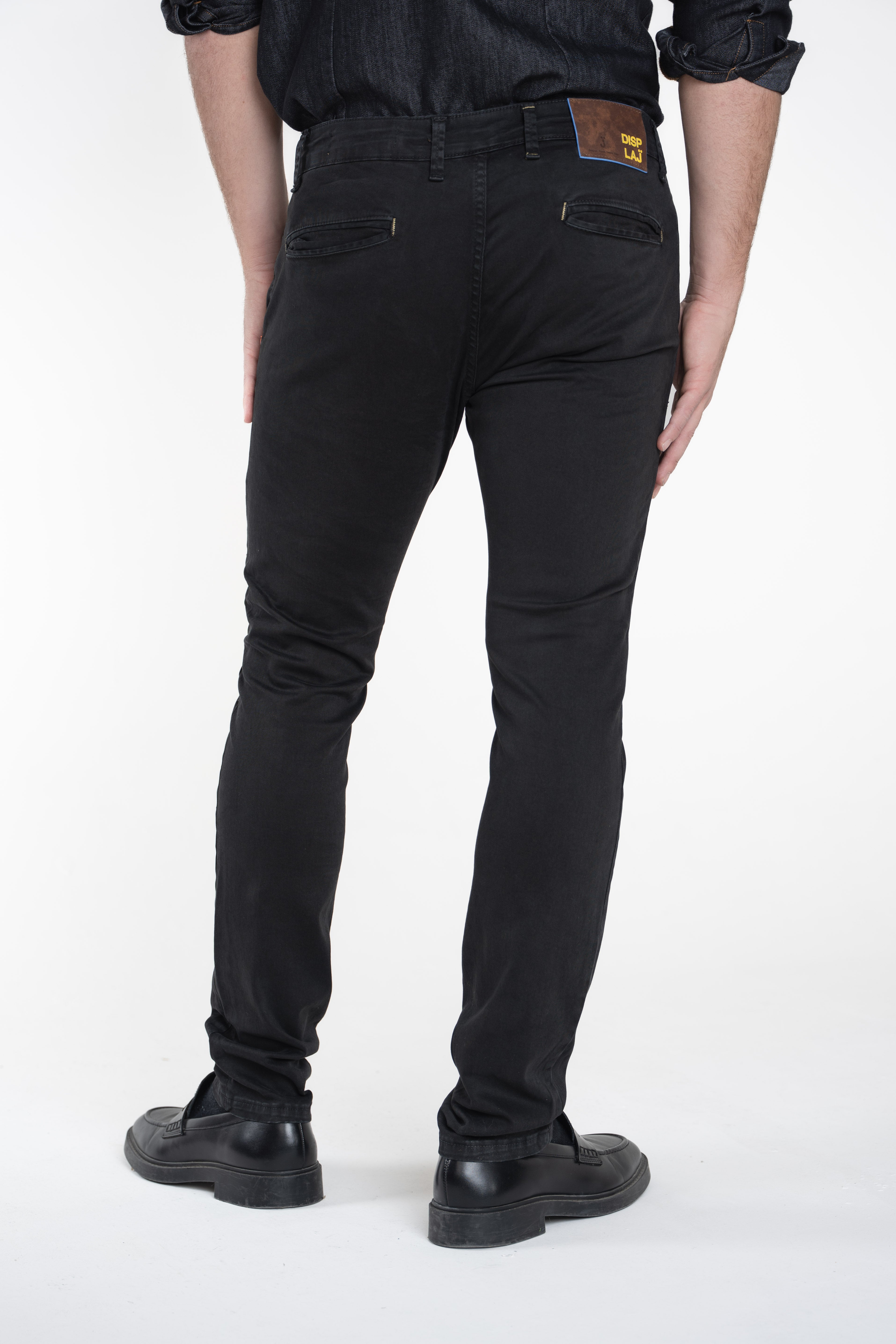 Pantaloni slim Kinos