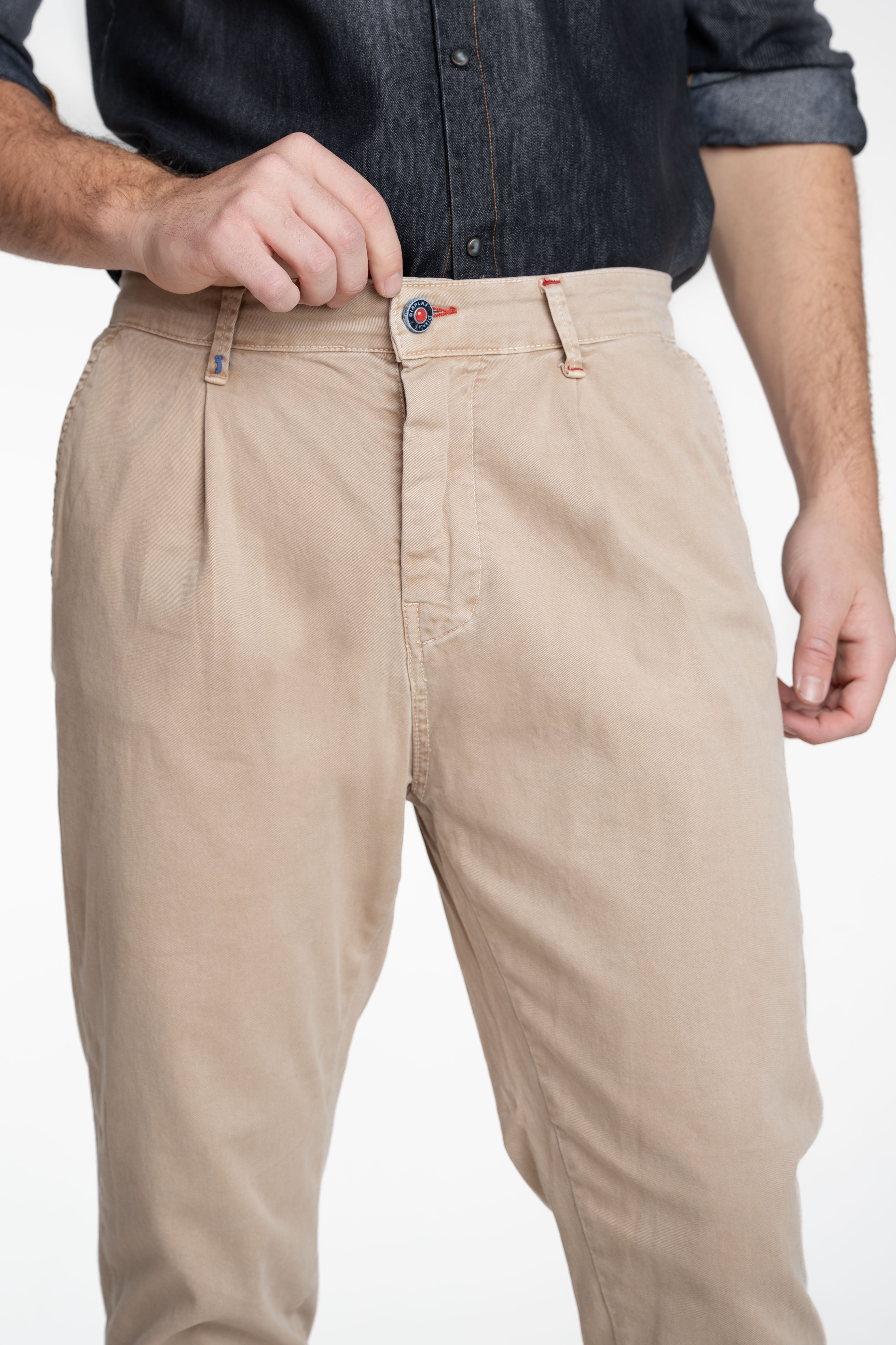 Pantaloni carrot New Private