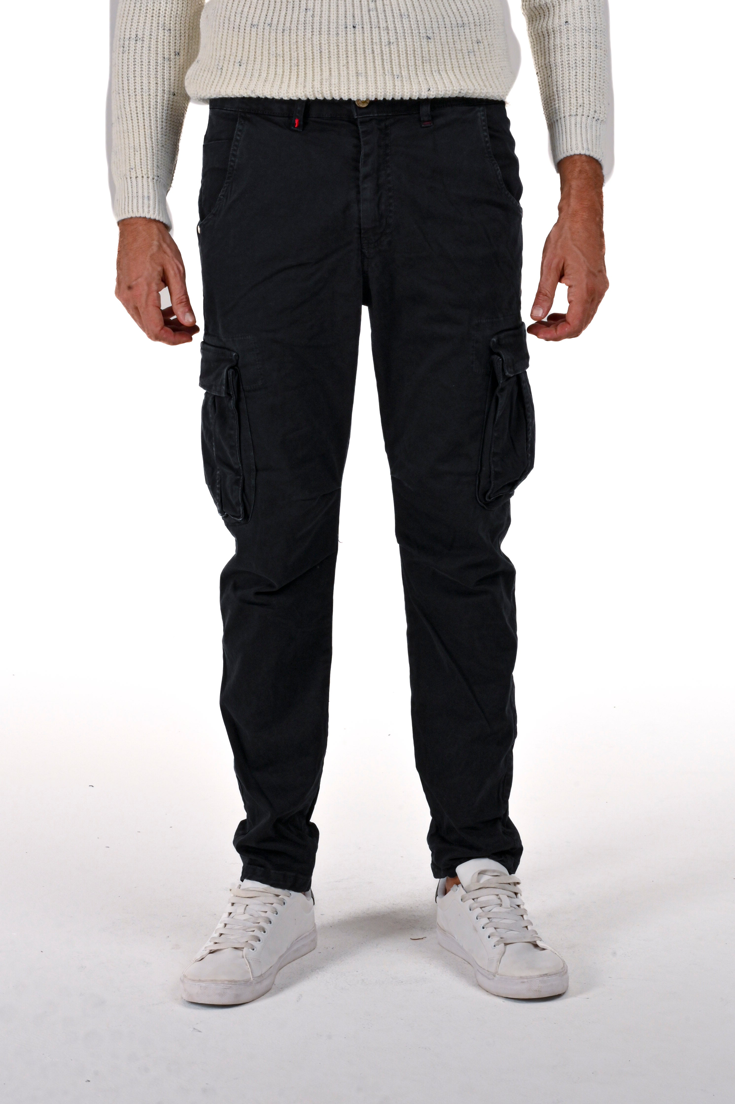 Pantaloni Regular Marktas