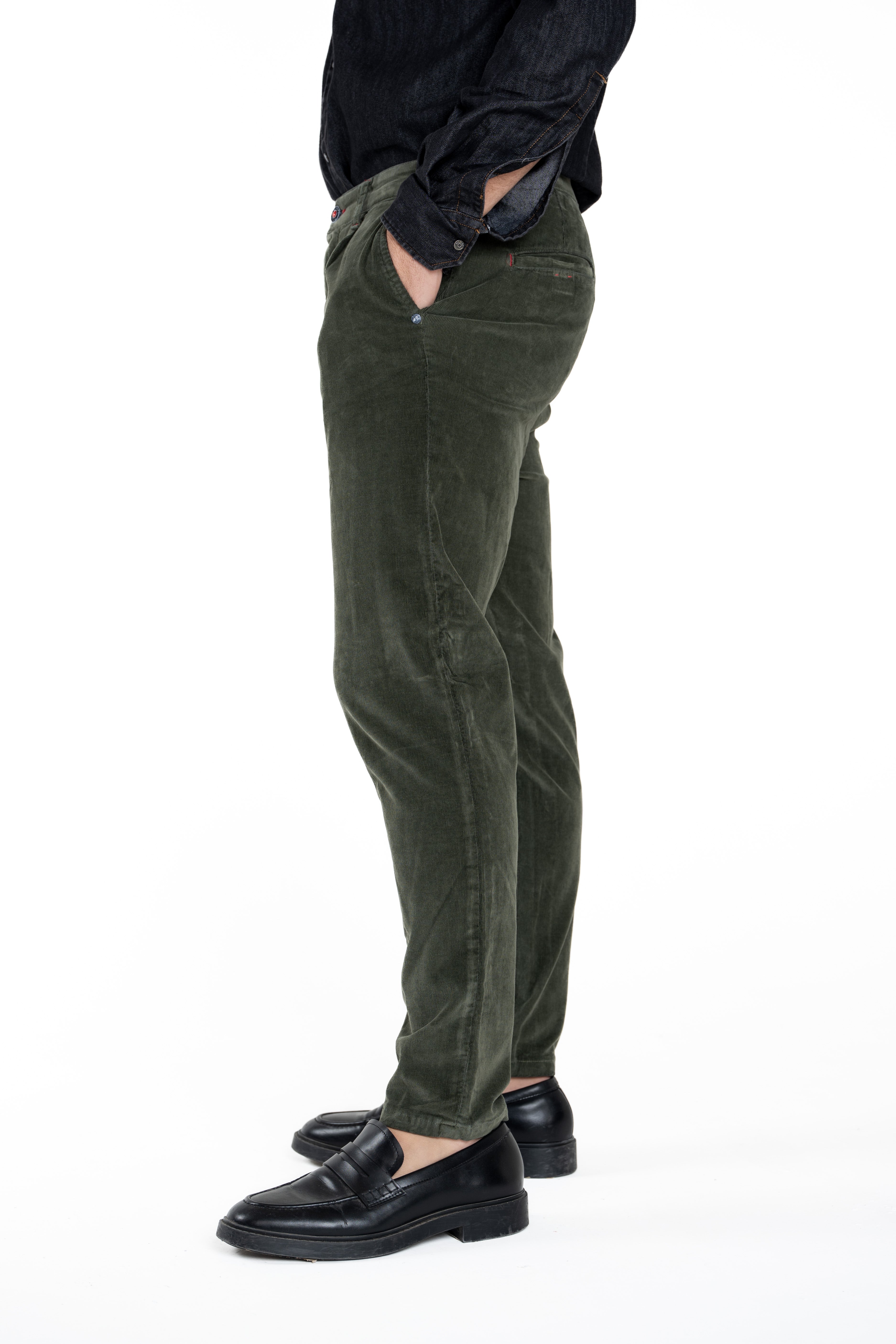 Pantaloni carrot New Private