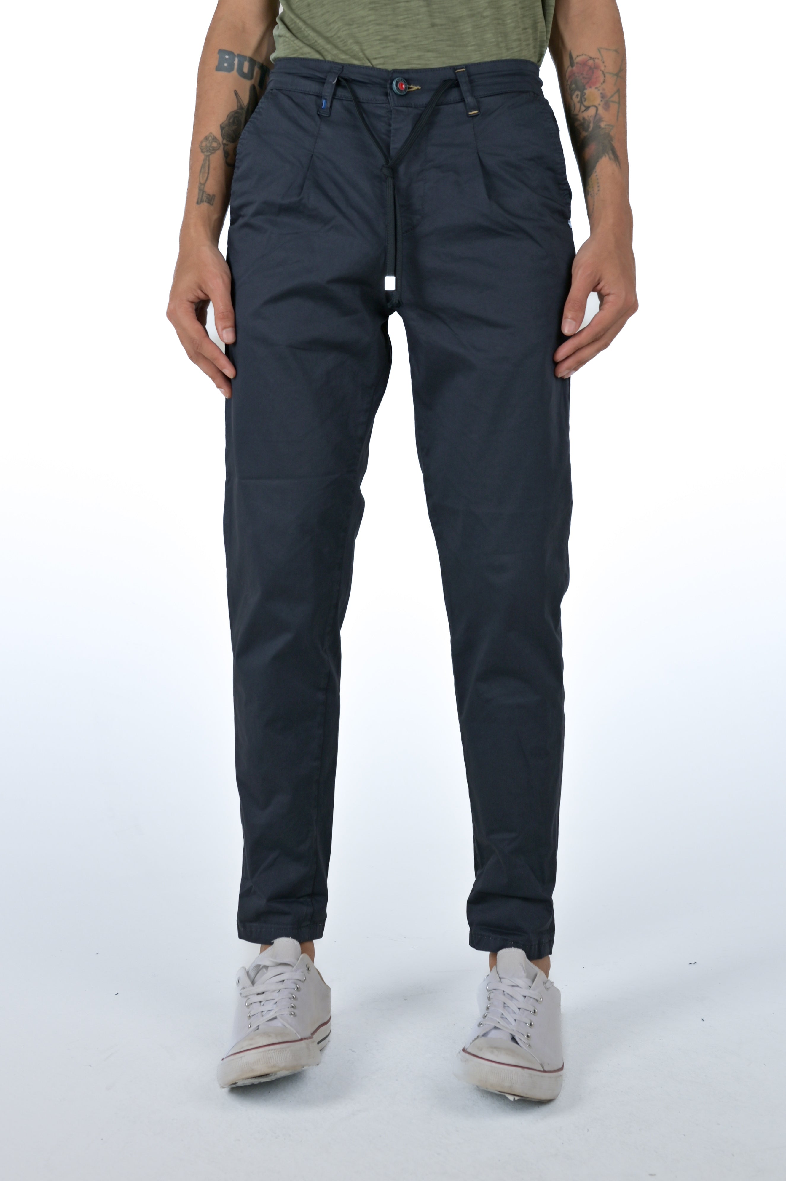 Pantaloni in cotone regular Different Raso SS25
