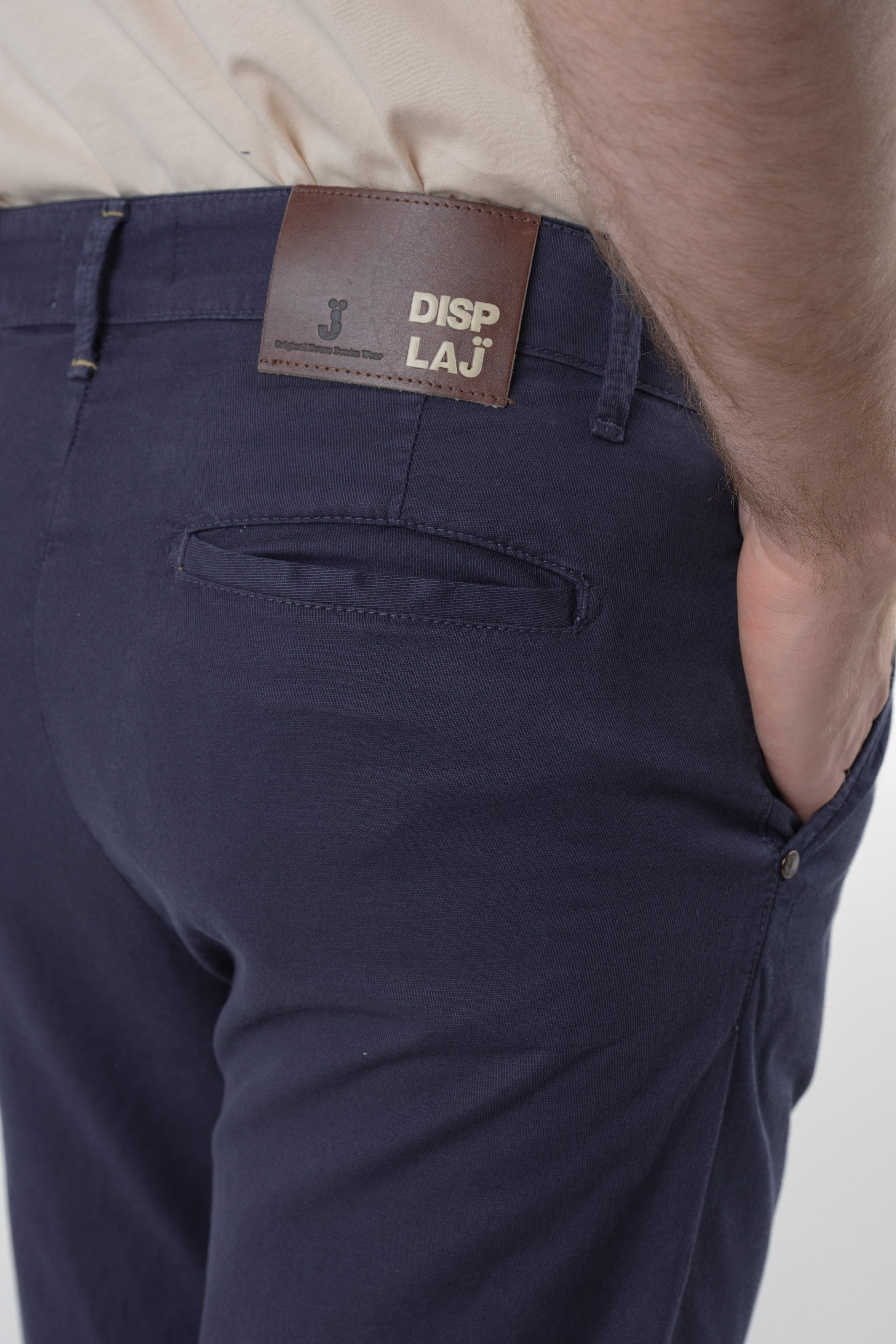 Pantaloni in lino tapered New Private Canarie SS25