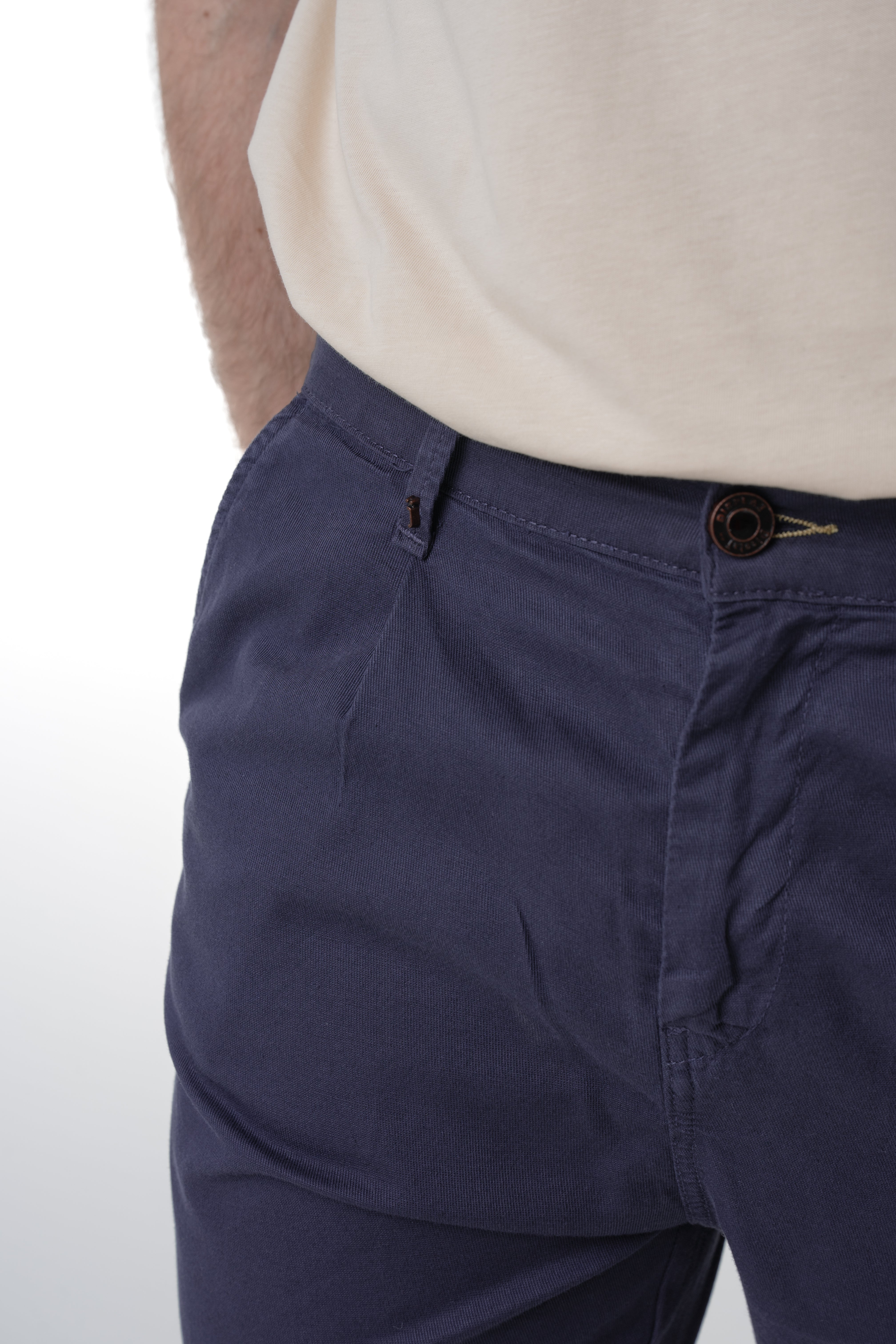 Pantaloni in lino tapered New Private Canarie SS25