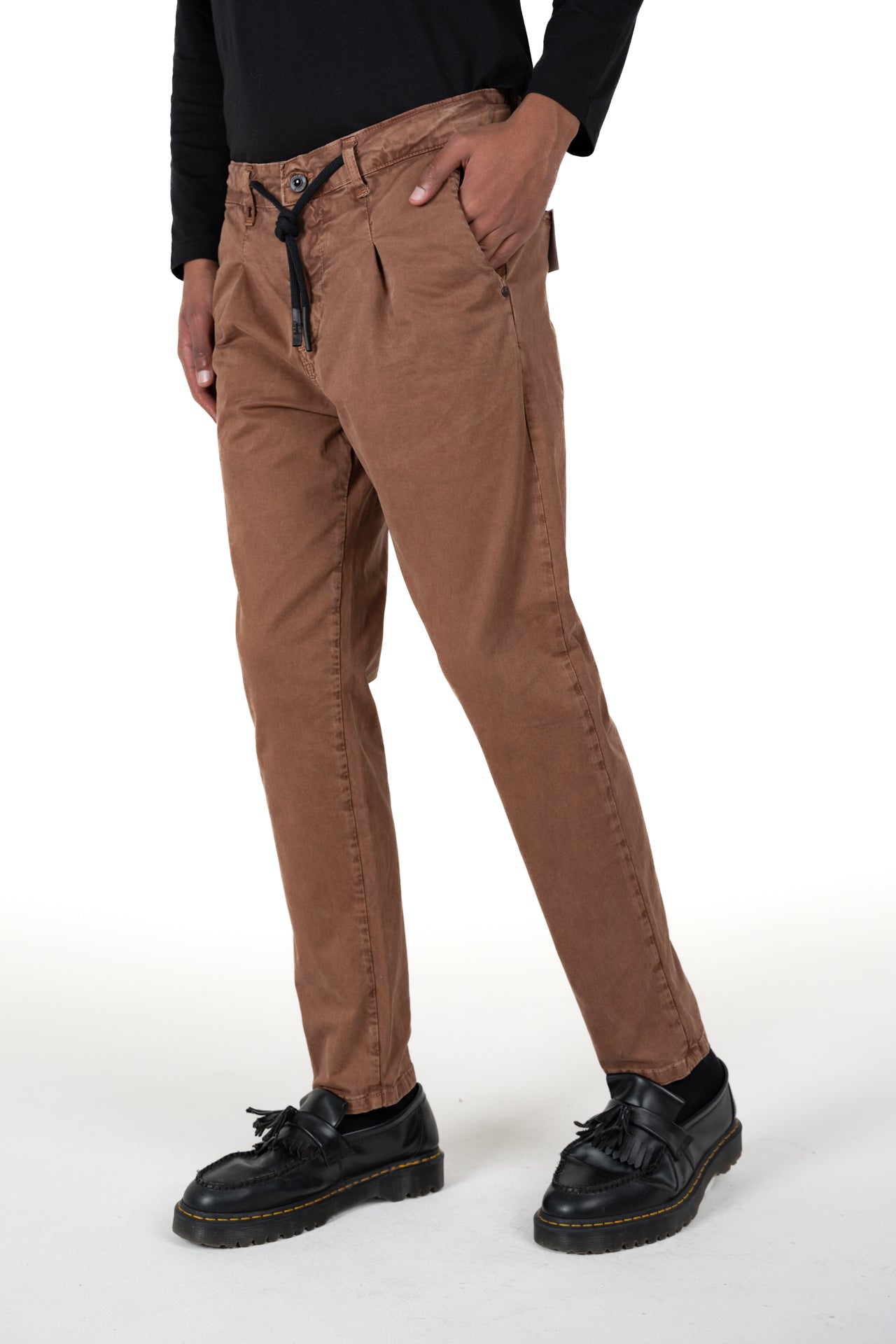 Pantaloni Regular Different Raso