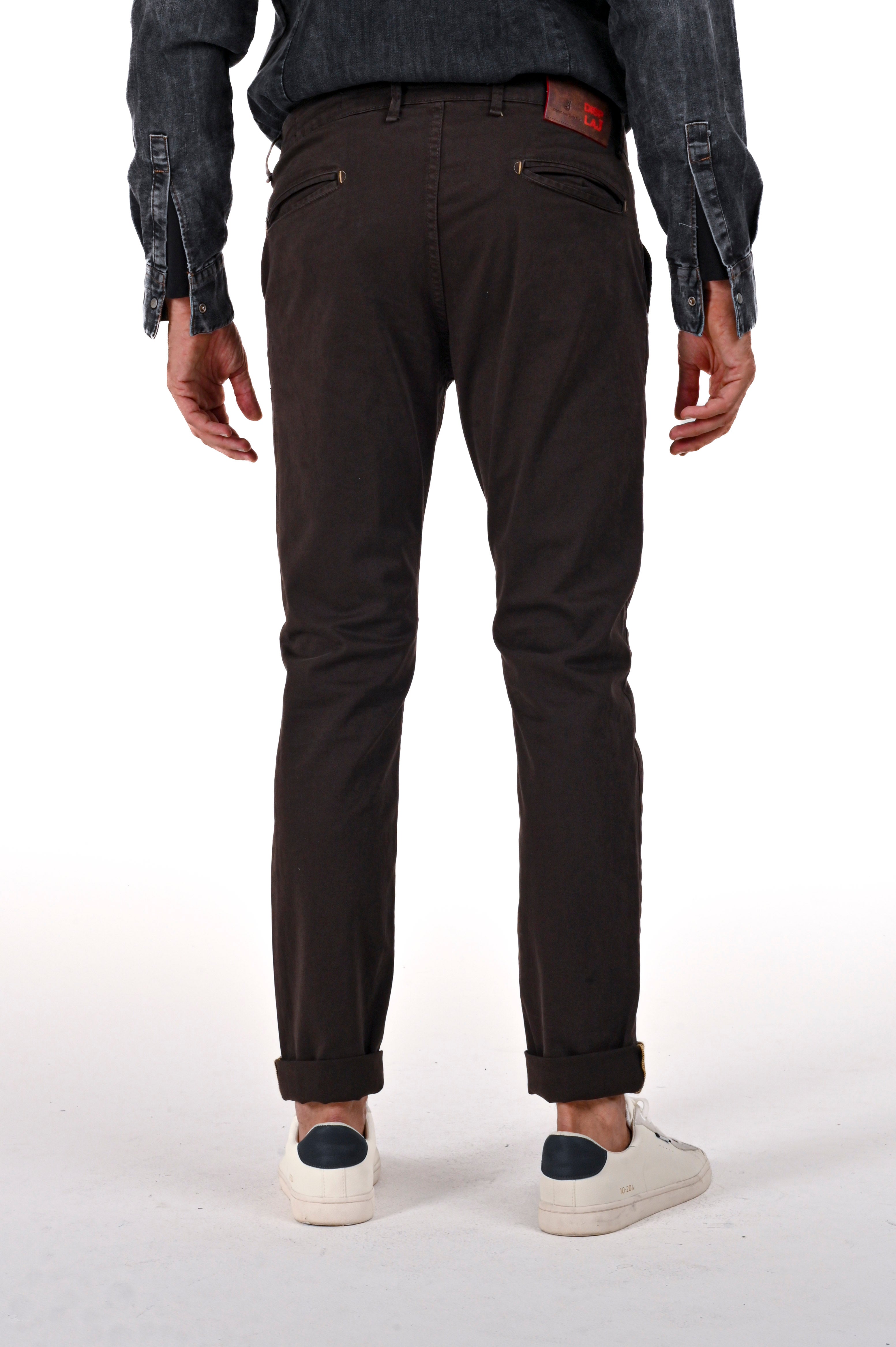 Pantaloni slim Kinos