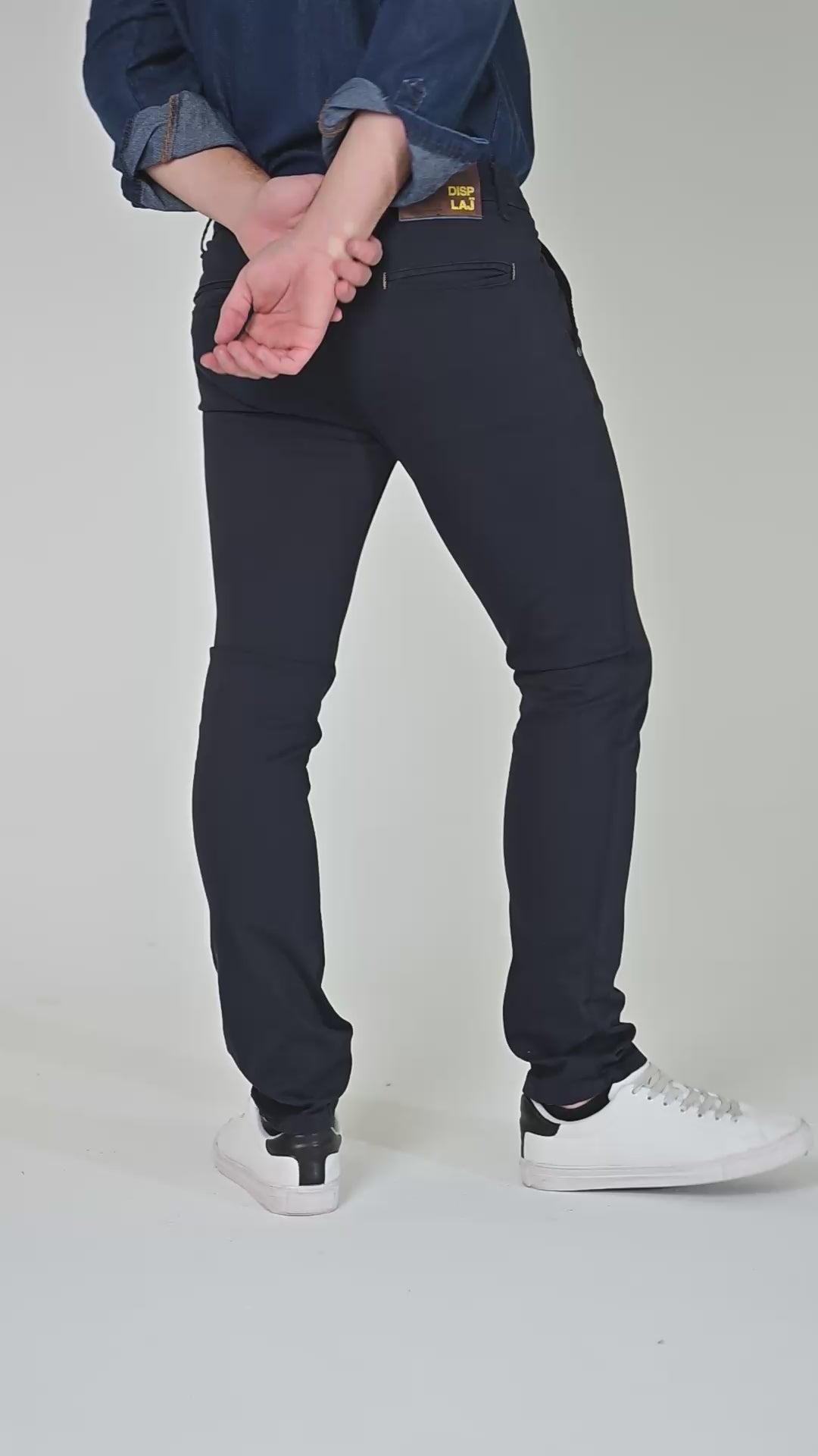 Pantaloni slim Kinos