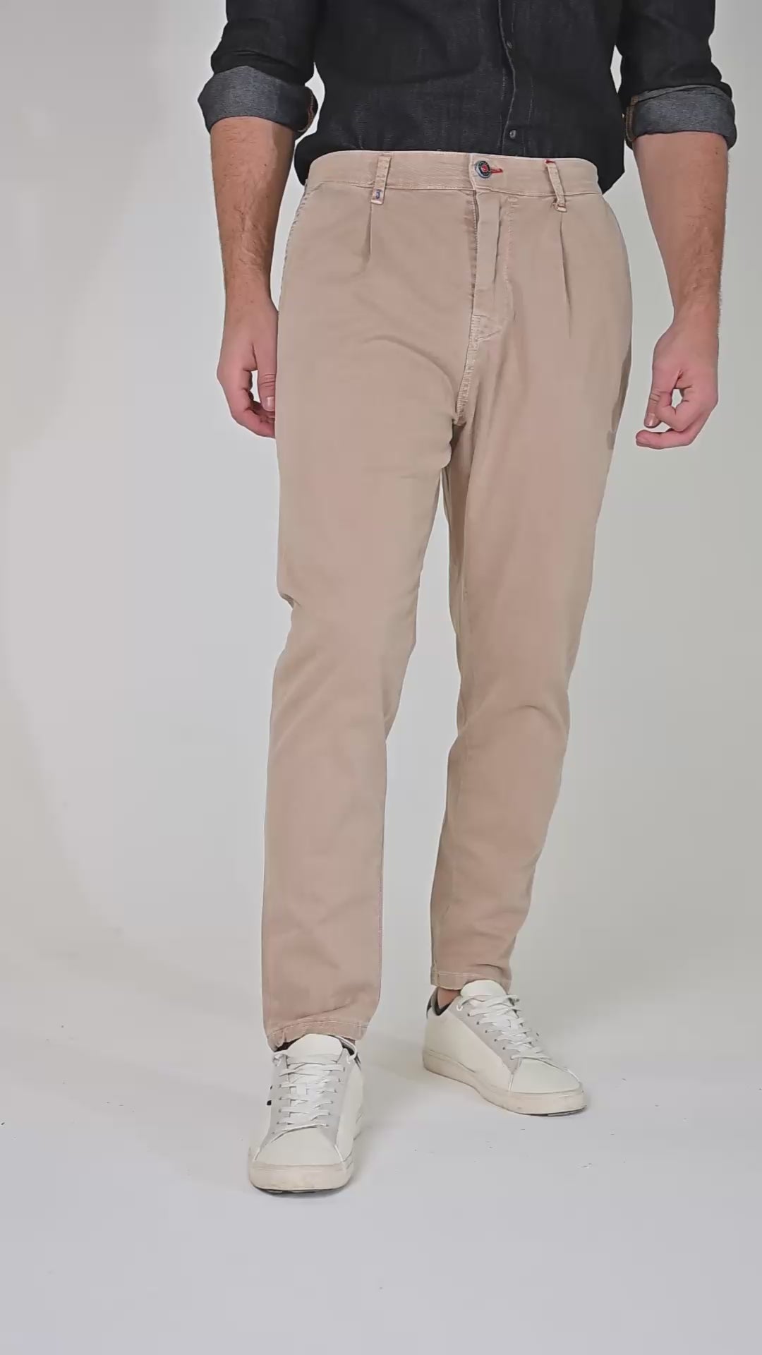 Pantaloni carrot New Private